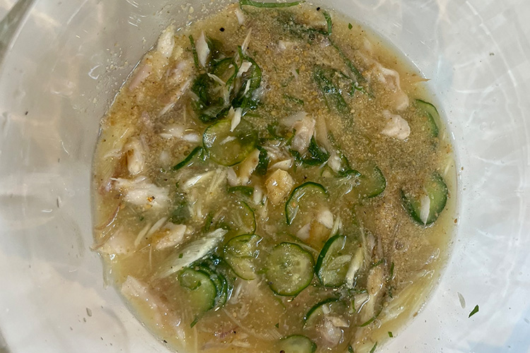 材料を混ぜる